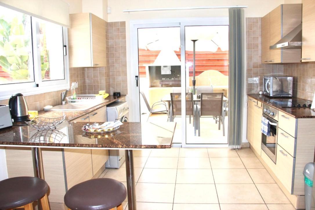 Villa Agnes Ayia Napa Ngoại thất bức ảnh